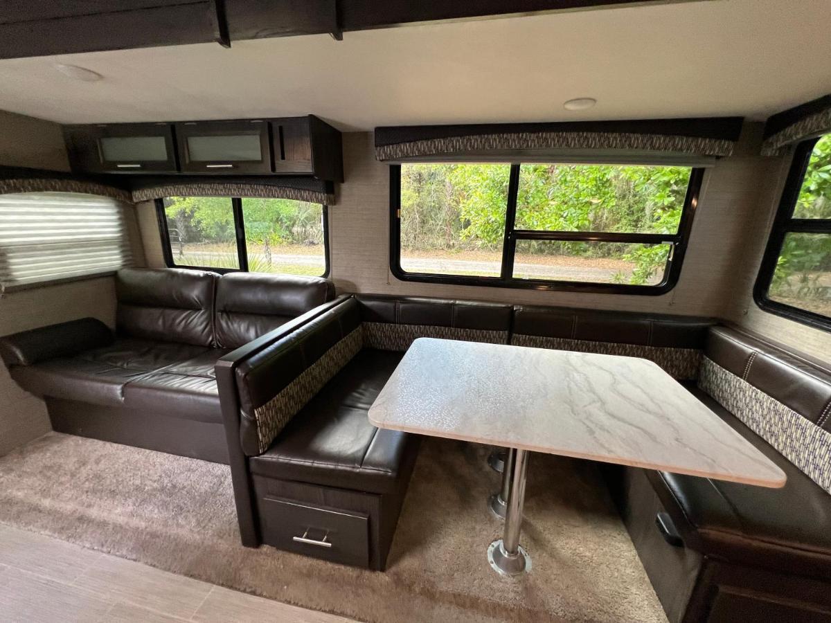 Lake Front Rv Experience Close To Port Canaveral And Kennedy Space Center Hotel Titusville Buitenkant foto