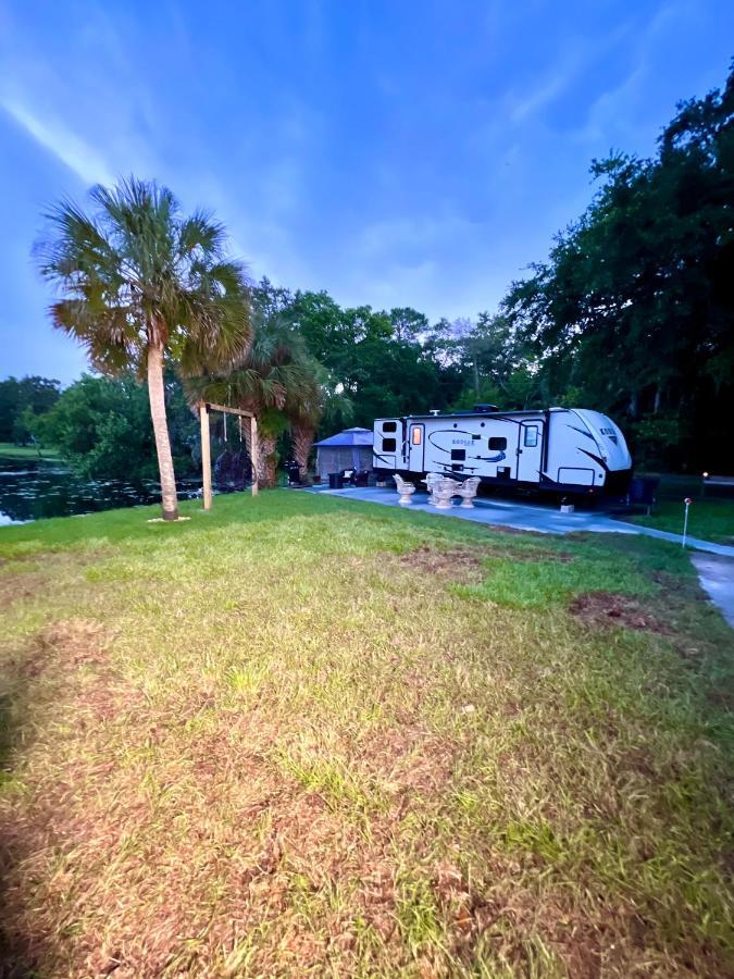 Lake Front Rv Experience Close To Port Canaveral And Kennedy Space Center Hotel Titusville Buitenkant foto